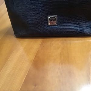 Dooney & Bourke hobo bag pebble grain leather.